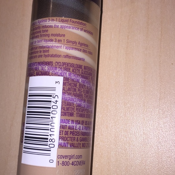 COVERGIRL+OLAY Simply Ageless NWOT - Picture 3 of 3